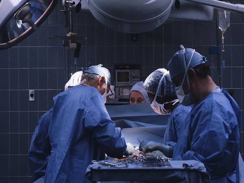 Intra-Op Decision Support System Improves Process Measures
